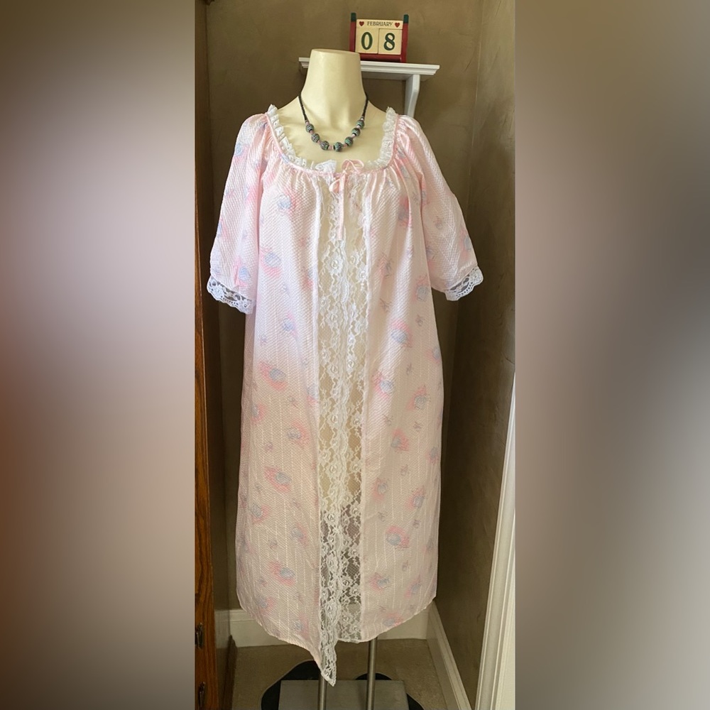 Vintage Romantic Feminine Date night Blush Pink Tie Robe One size